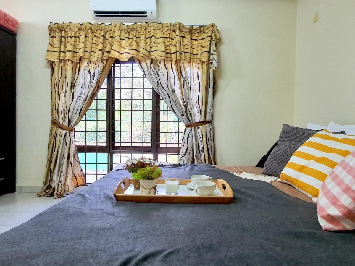 Melaka Afamosa Villa With Private Pool For 10 Pax Alor Gajah Eksteriør billede